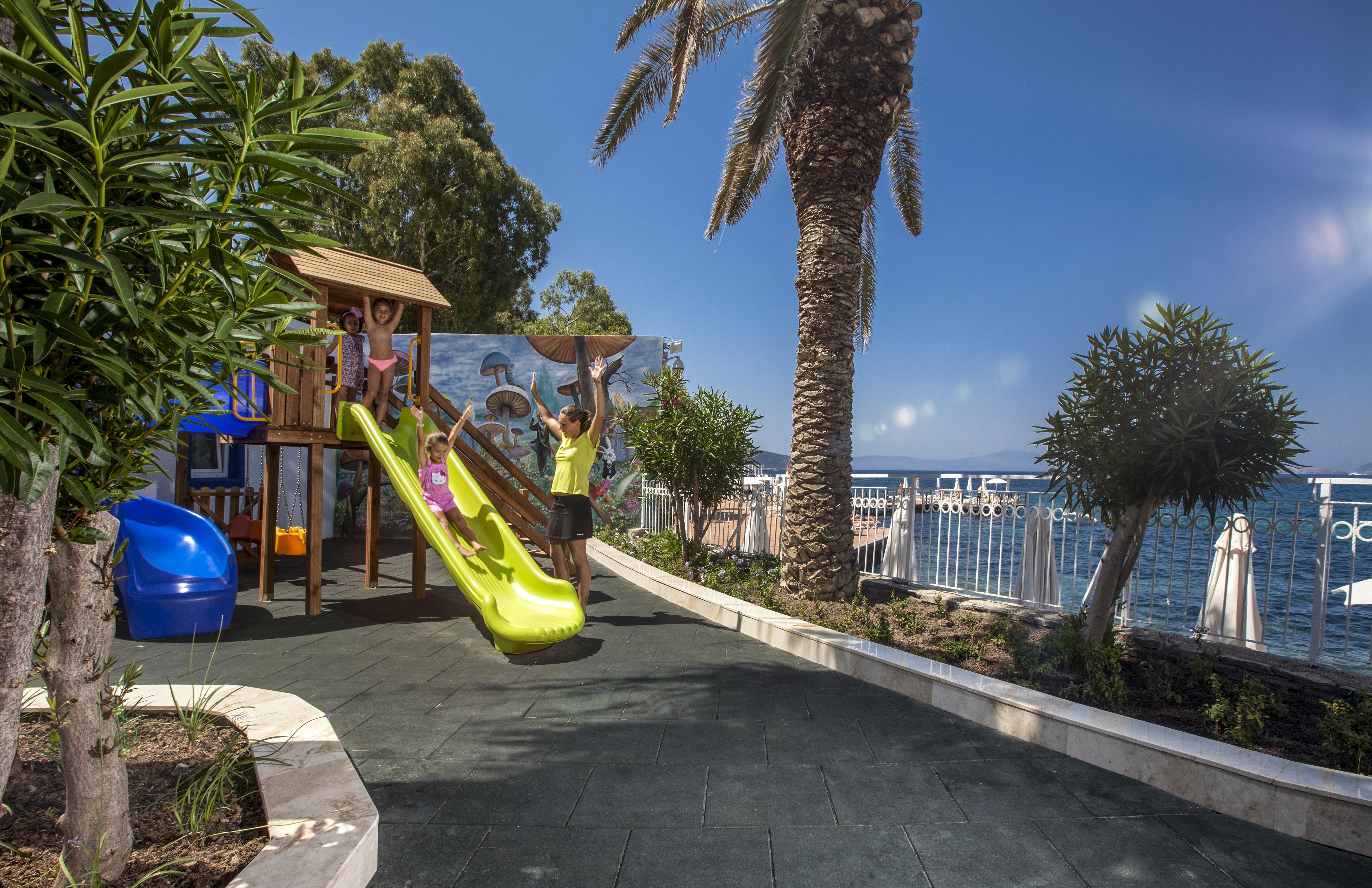 Labranda Tmt Bodrum Ngoại thất bức ảnh Playground in the resort