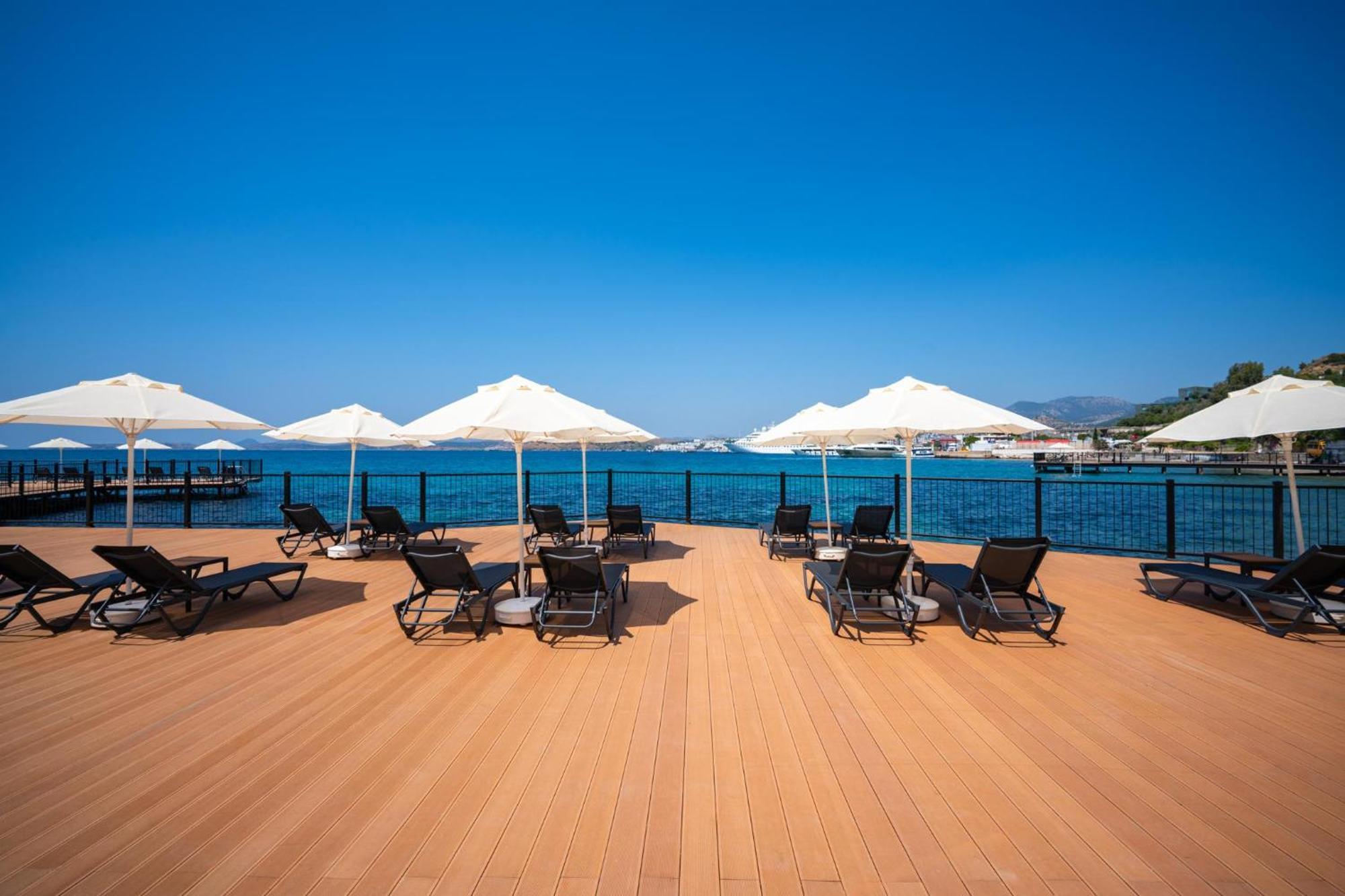 Labranda Tmt Bodrum Ngoại thất bức ảnh The beach at the hotel
