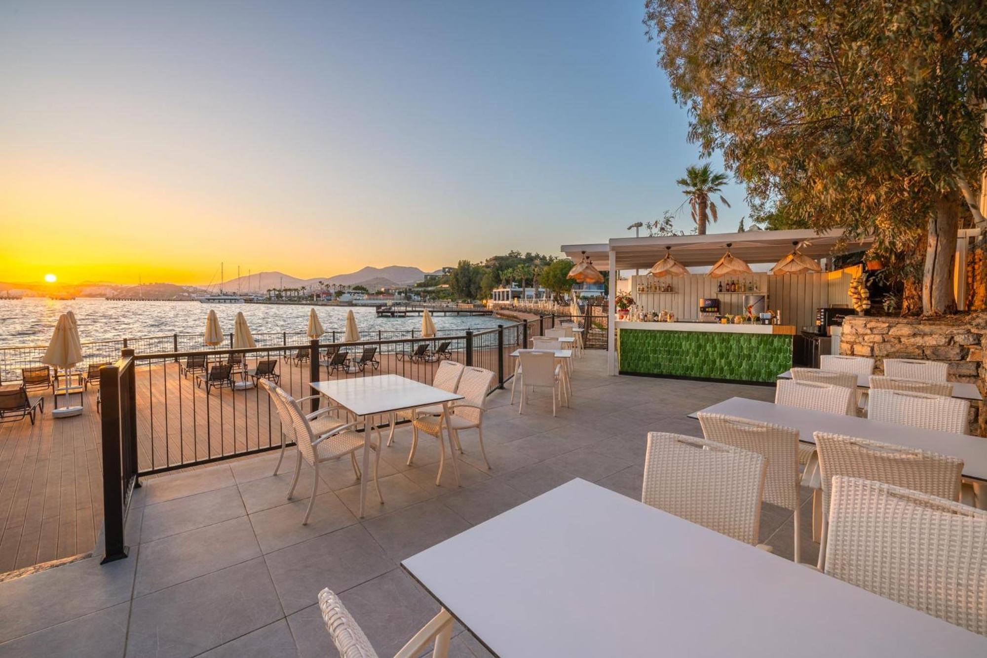 Labranda Tmt Bodrum Ngoại thất bức ảnh The patio at the Hotel Valley Ho