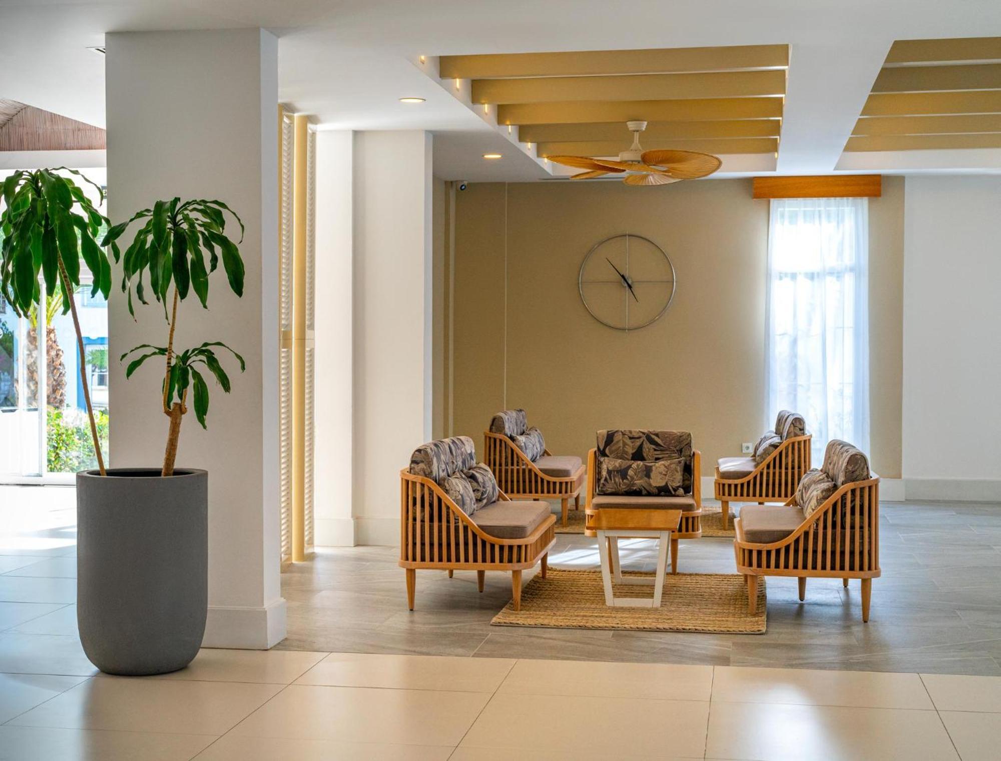 Labranda Tmt Bodrum Ngoại thất bức ảnh The lobby of the hotel