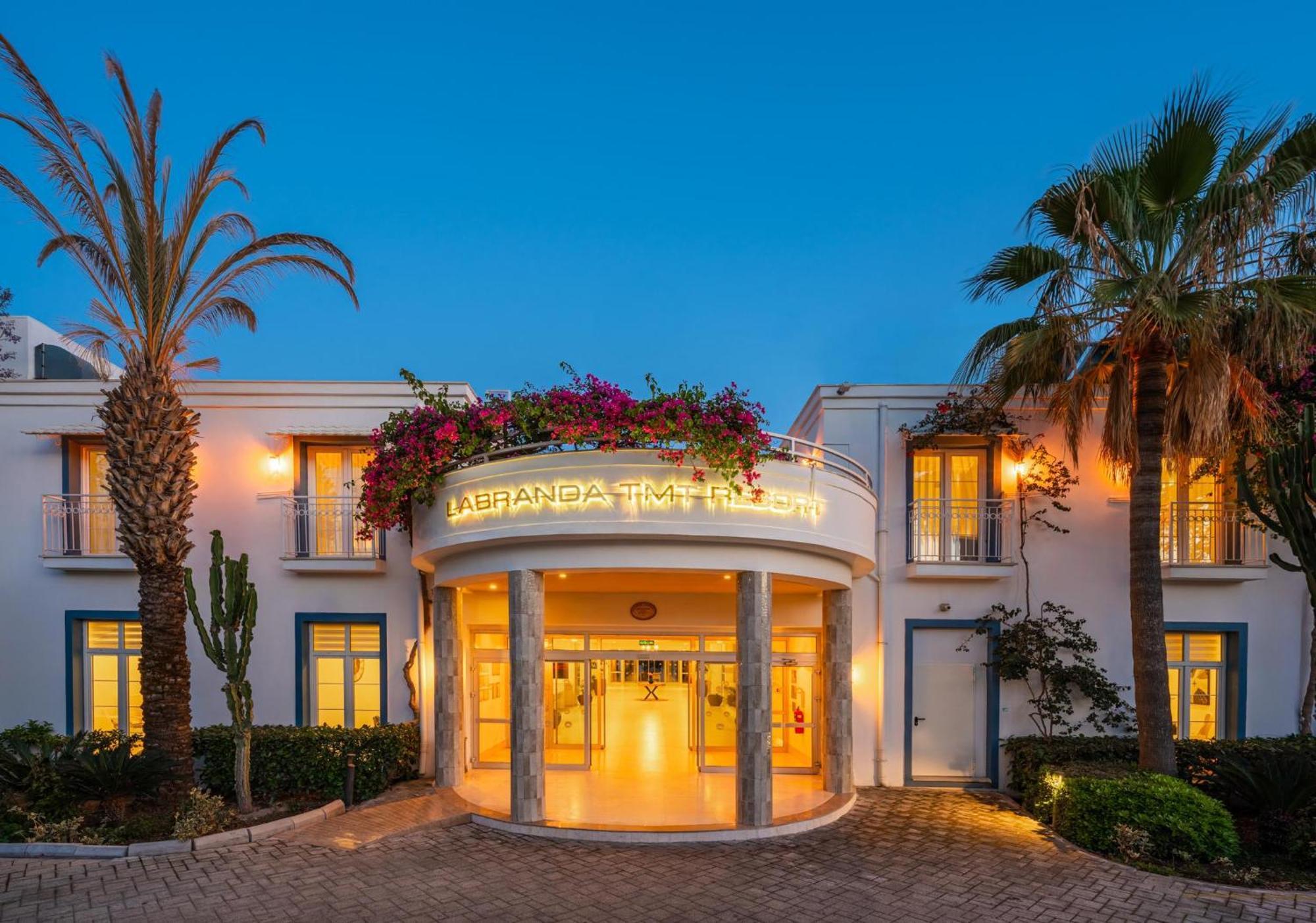 Labranda Tmt Bodrum Ngoại thất bức ảnh Entrance of the hotel